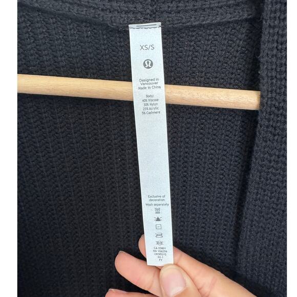 Lululemon Cashlu Cashmere Sweater Wrap in Black Size XS/S - Picture 5 of 5